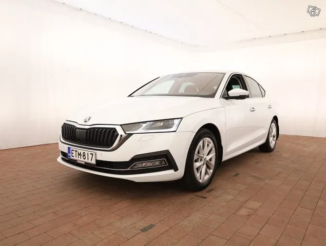 Skoda Octavia 1,5 TSI Style eTEC DSG Autom. - Matrix LED, Pa-lämmitin, ACC, Keyless, Koukku - J. autoturva - Ilmainen kotiintoimitus Image 4