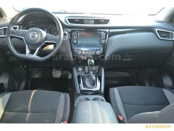 Nissan Qashqai 1.5 dCi Tekna Image 6